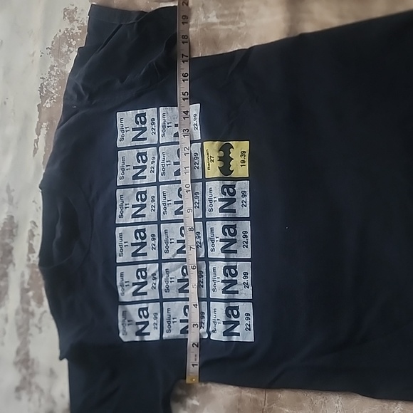Easy To Read Chemistry Batman T-shirt. Size: S - Picture 3 of 4